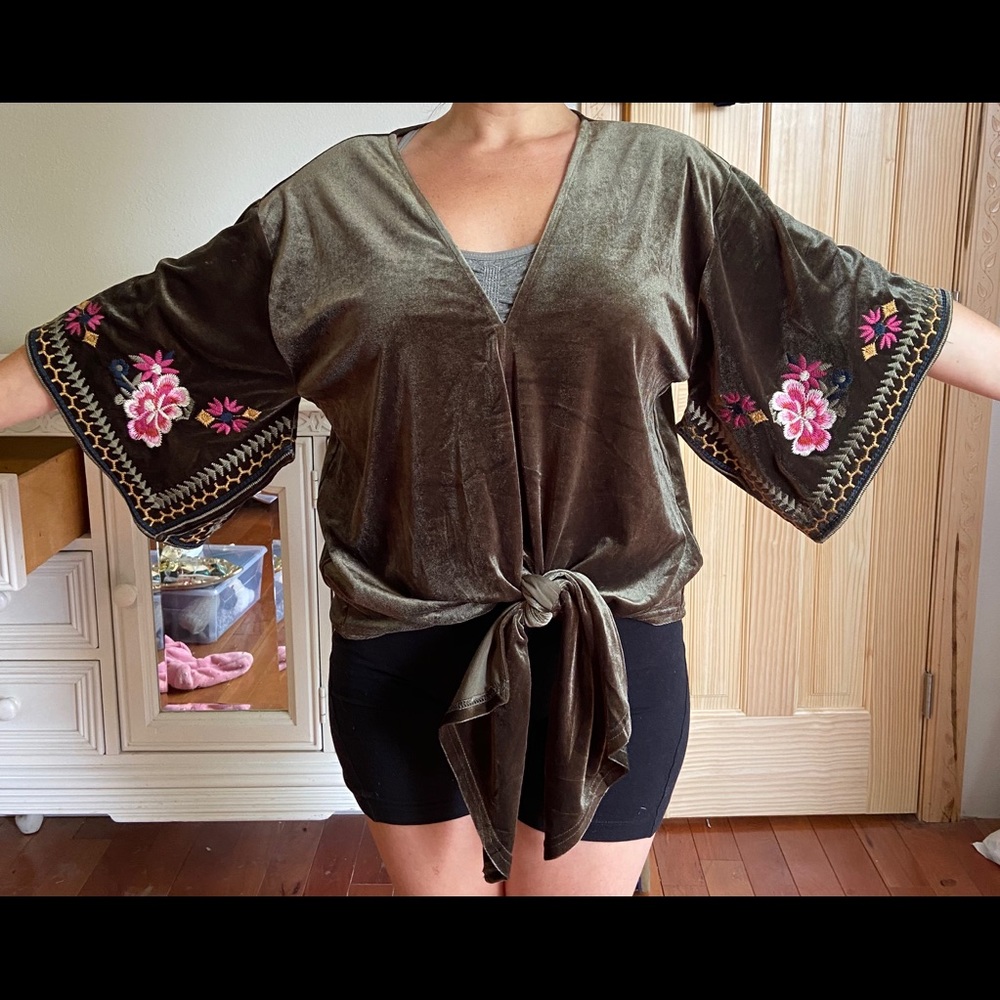 NWT Love Stitch Velvet Embodied Top